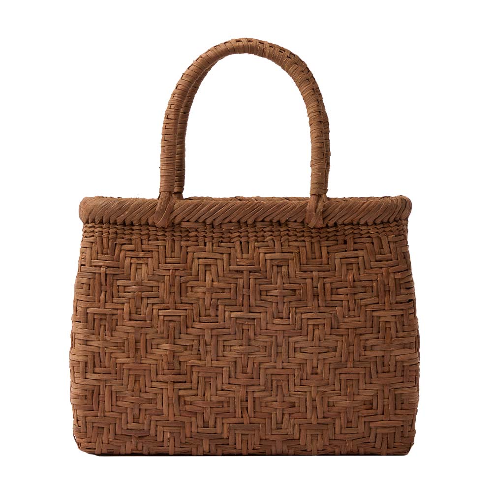 戸田寒風さんの山ぶどう籠バッグ 細編み連続菱形網代編み