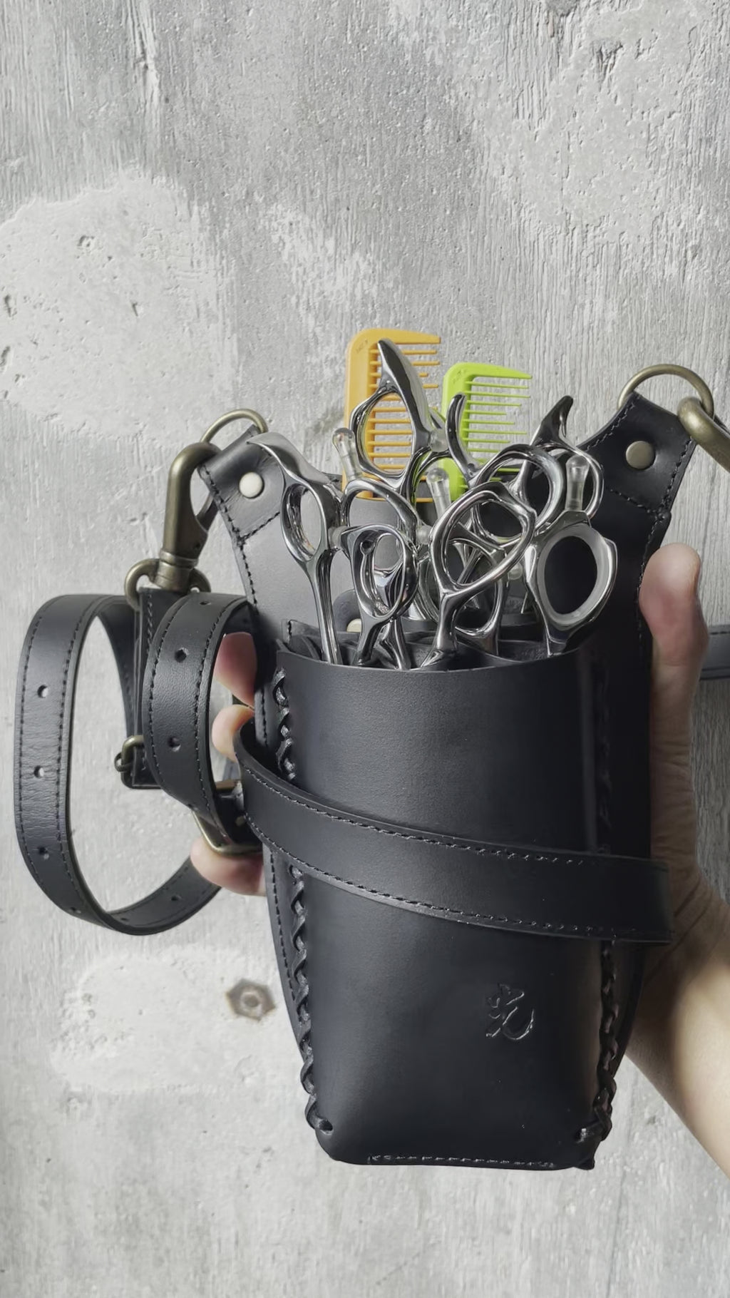 5丁入りシザーホルダー – HIKARI Corporation