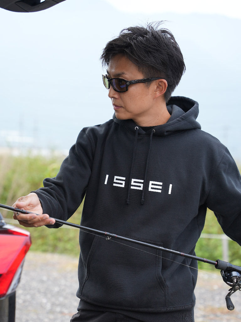 issei ロゴ プルオーバーパーカー | ISSEI ONLINESHOP