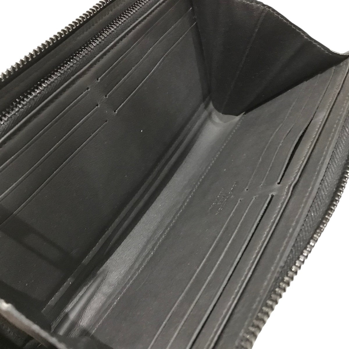 LOUIS VUITTON(ルイヴィトン) ジッピードラゴンヌ アエログラム