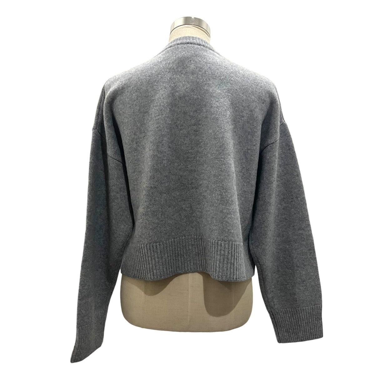 ENFOLD(エンフォルド) 25SS【CHAIR-MOTIF KINIT CARDIGAN】モチーフ