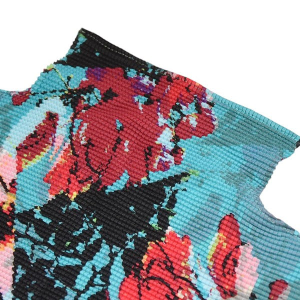 me ISSEY MIYAKE(ミーイッセイミヤケ) 花柄プリントTシャツ カットソー