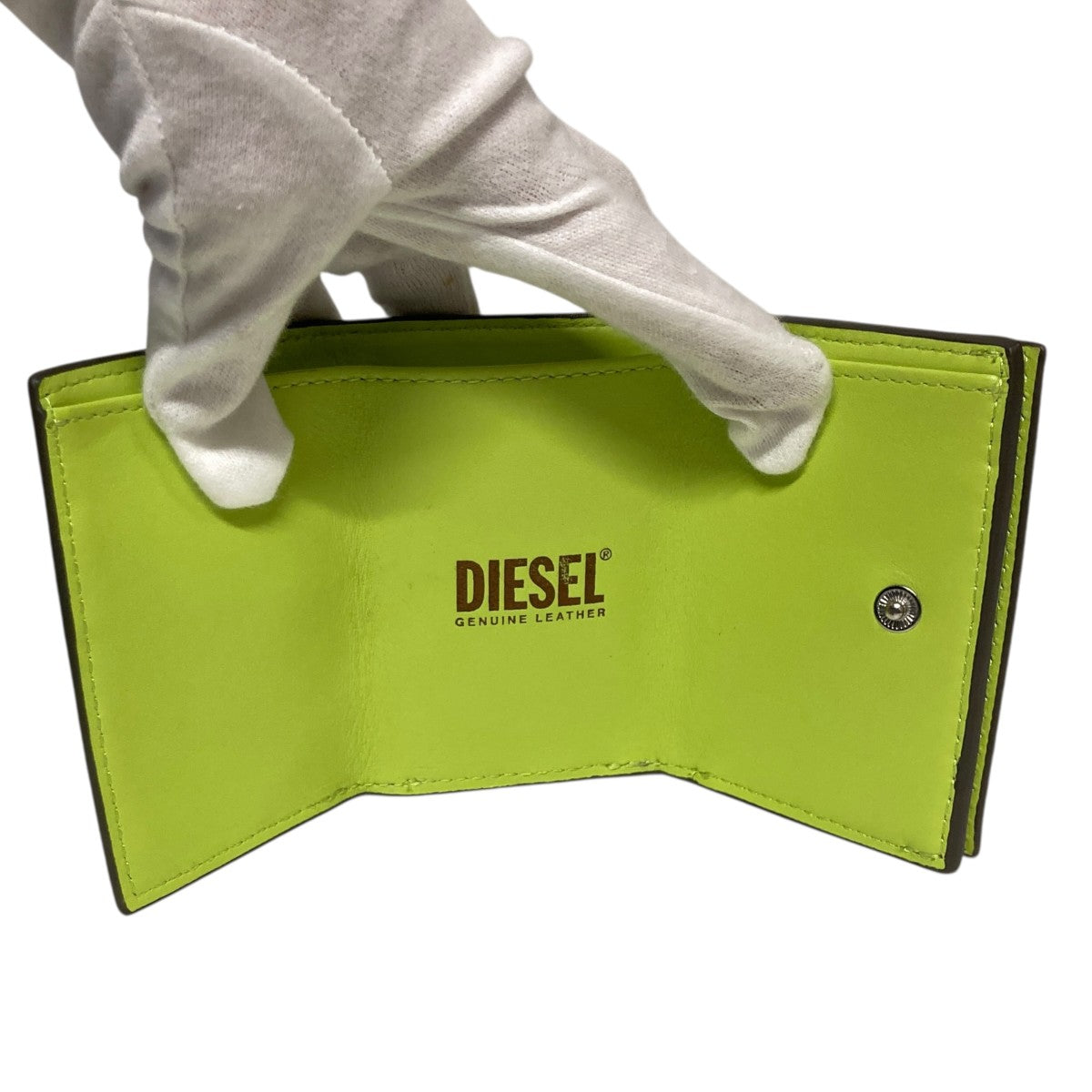 DIESEL(ディーゼル) 3つ折り財布 グリーン｜【公式】カインドオル