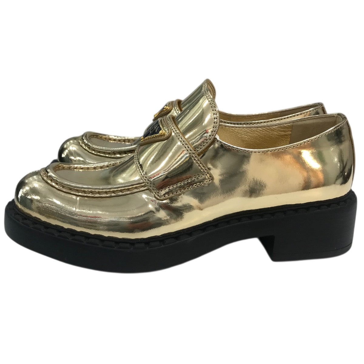 PRADA(プラダ) チョコレートブラッシュドレザーローファー ゴールド