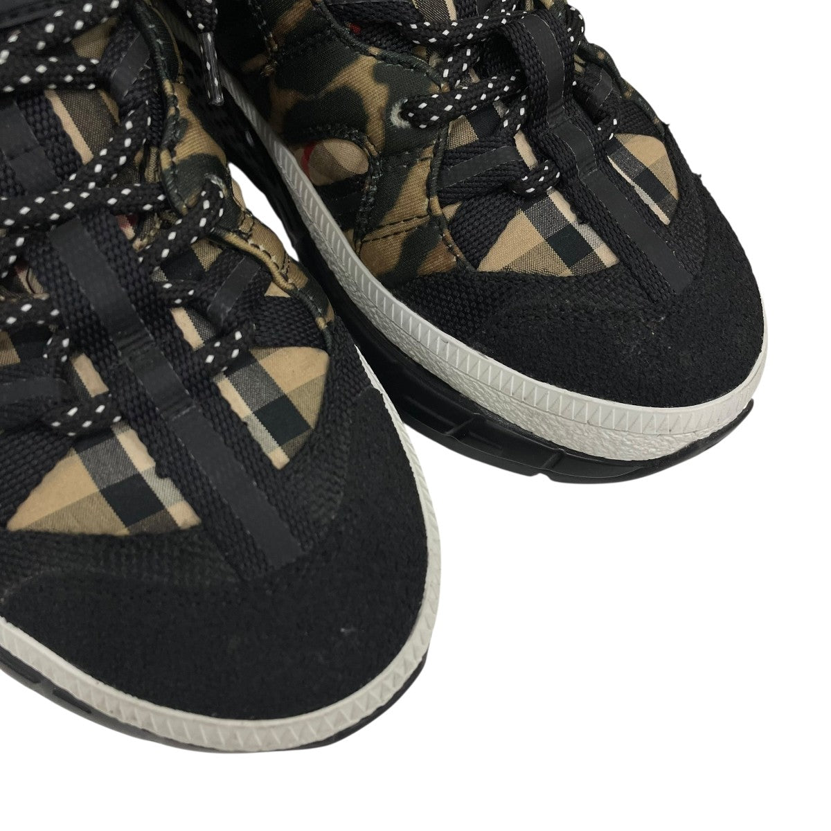 BURBERRY(バーバリー) ローカットスニーカー ベージュ サイズ 36