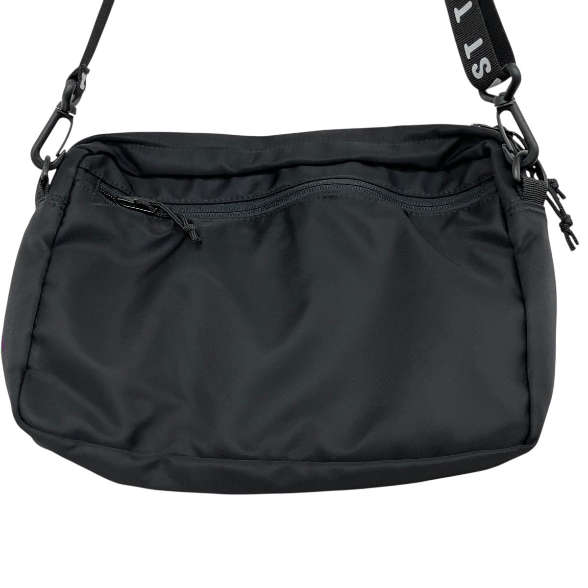 HUMAN MADE(ヒューマンメイド) MILITARY POUCH LARGEショルダーバッグ