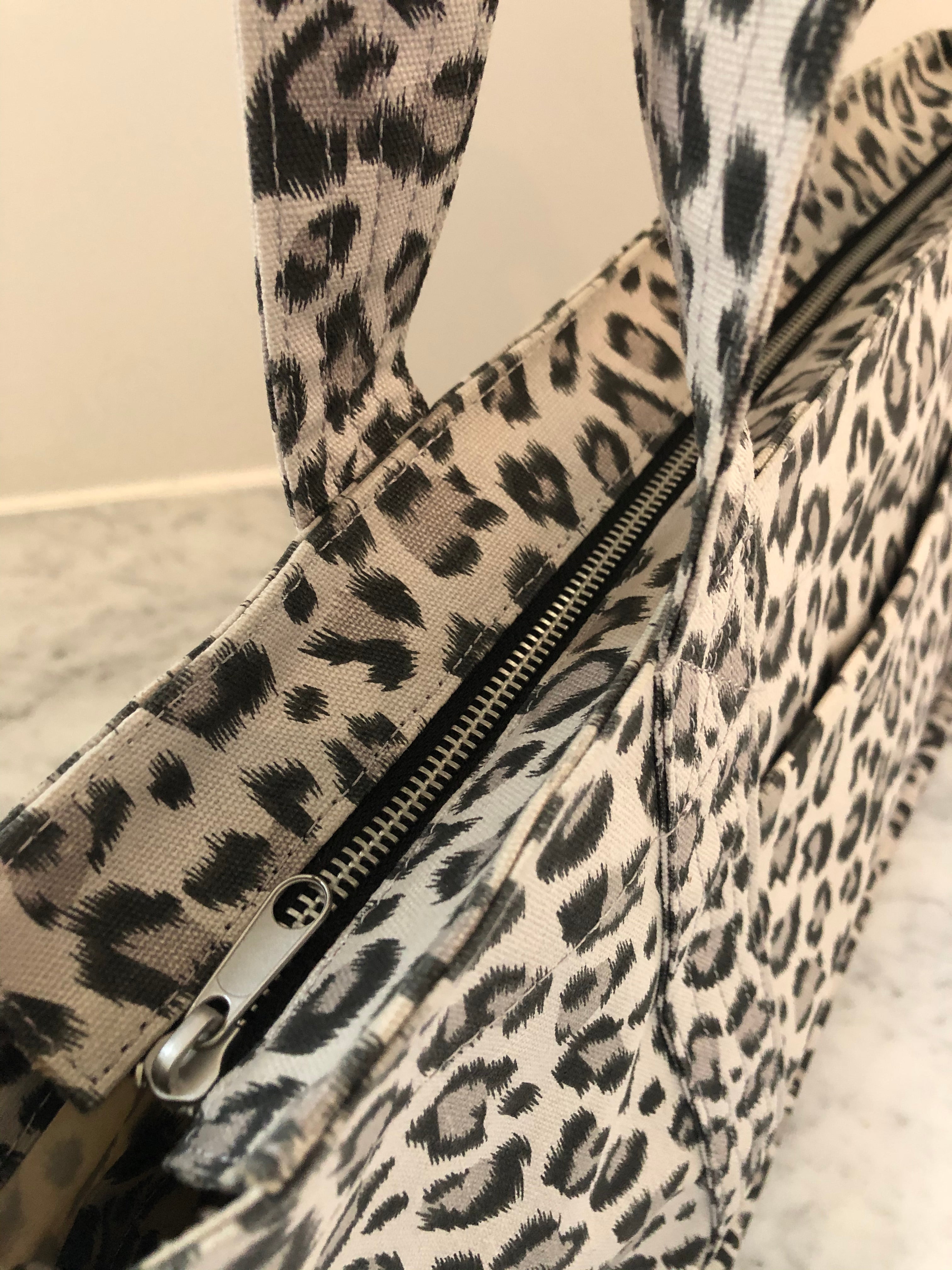 Leopard Midi Zipper Tote – Quilted Koala