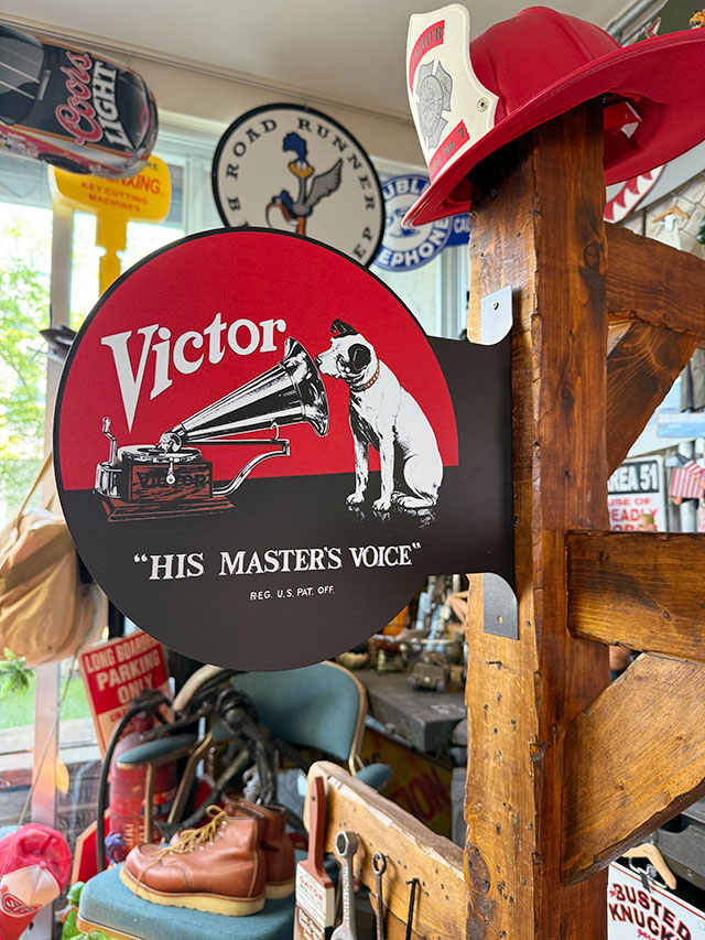 楽天市場】【ブリキ看板】ニッパー犬 