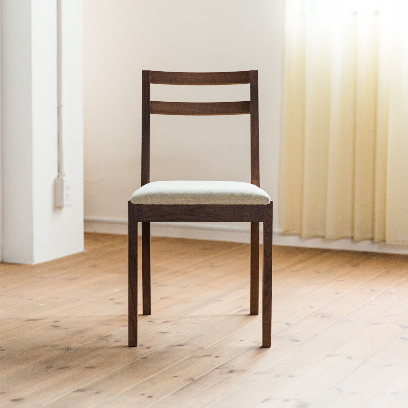 プレーン チェア (樹種ウォールナット) | 高野木工(TAKANO MOKKOU