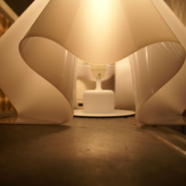 K-series フロアライト | ヤマギワ(Yamagiwa) | リグナテラス東京