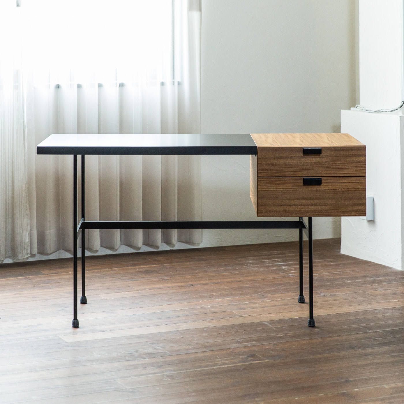 F031 デスク (カラーオーク/ブラック) | ピエール ポラン(Pierre