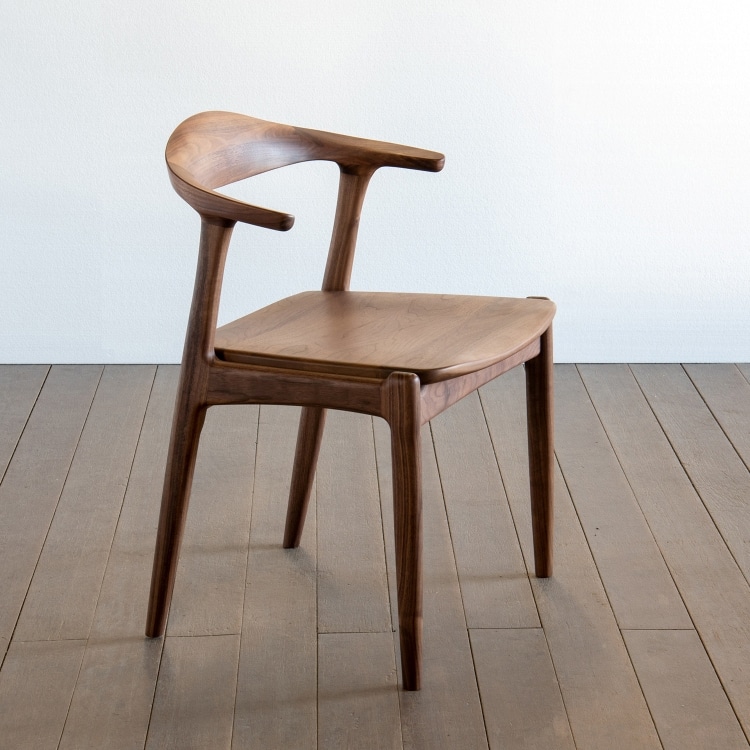 オメガ セミアームチェア(板座) | シキファニチア(SIKI) | リグナ通常