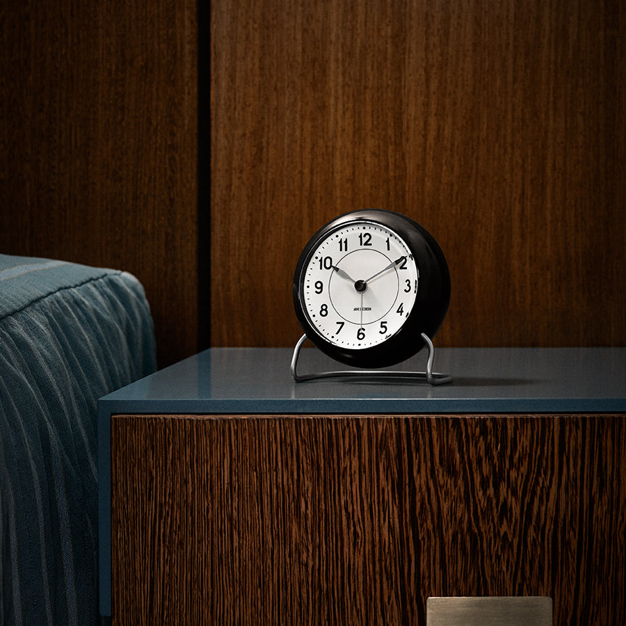アルネヤコブセン ステーション 目覚まし時計 置時計 テーブルクロック