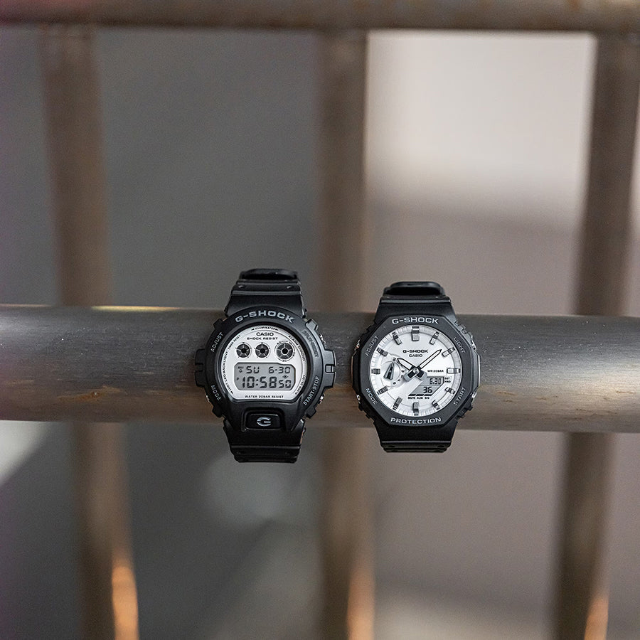 G-SHOCK ブラック&ブリリアントホワイト GA-2100WD-1AJF メンズ 電池式