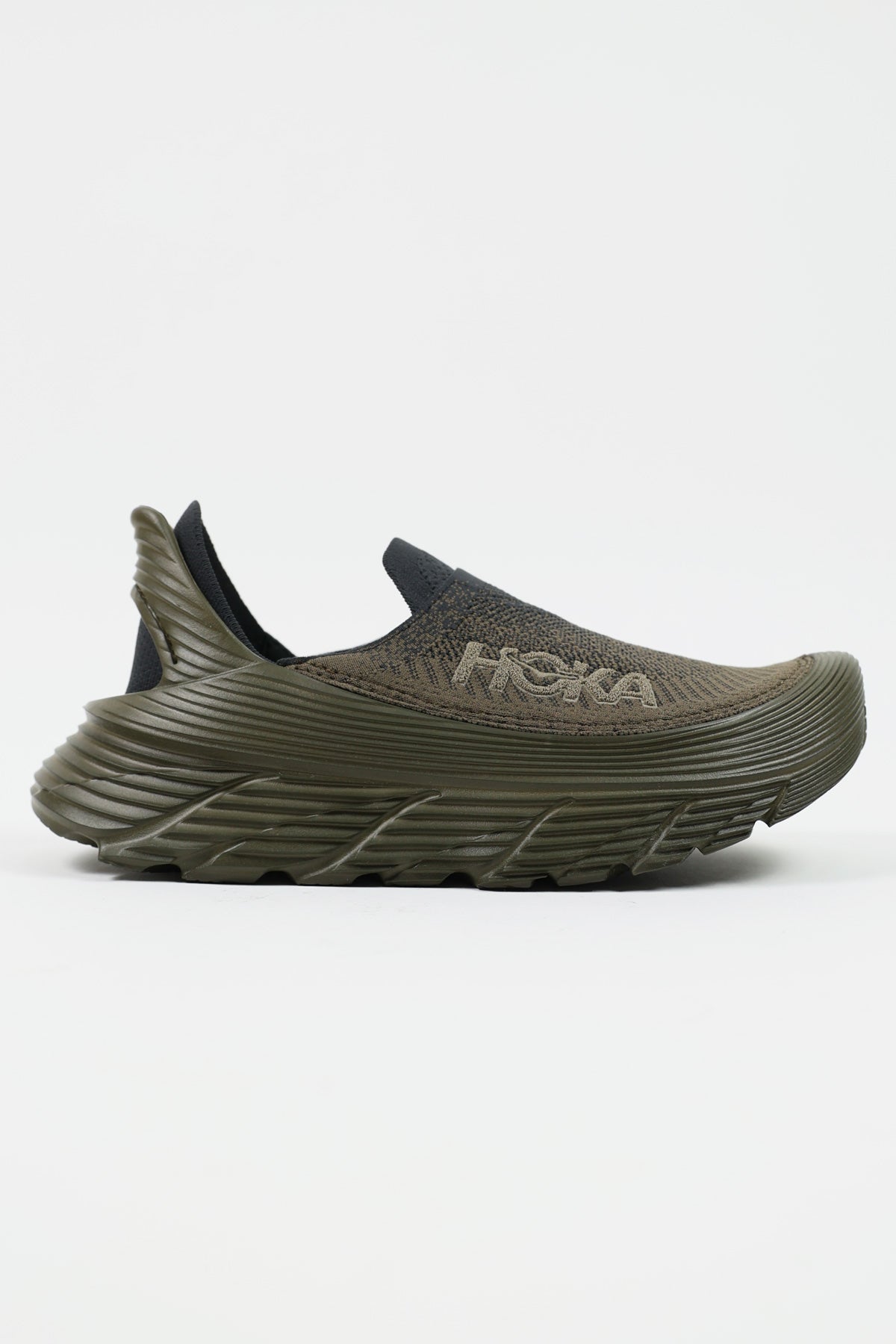 Hoka ONE ONE Restore TC | Dark Olive/Black | Canoe Club