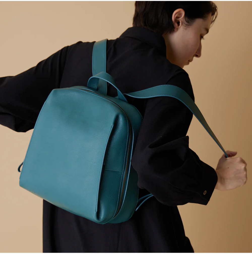 街歩き、プチ旅行に今年こそリュックに挑戦✨ | マザーハウス