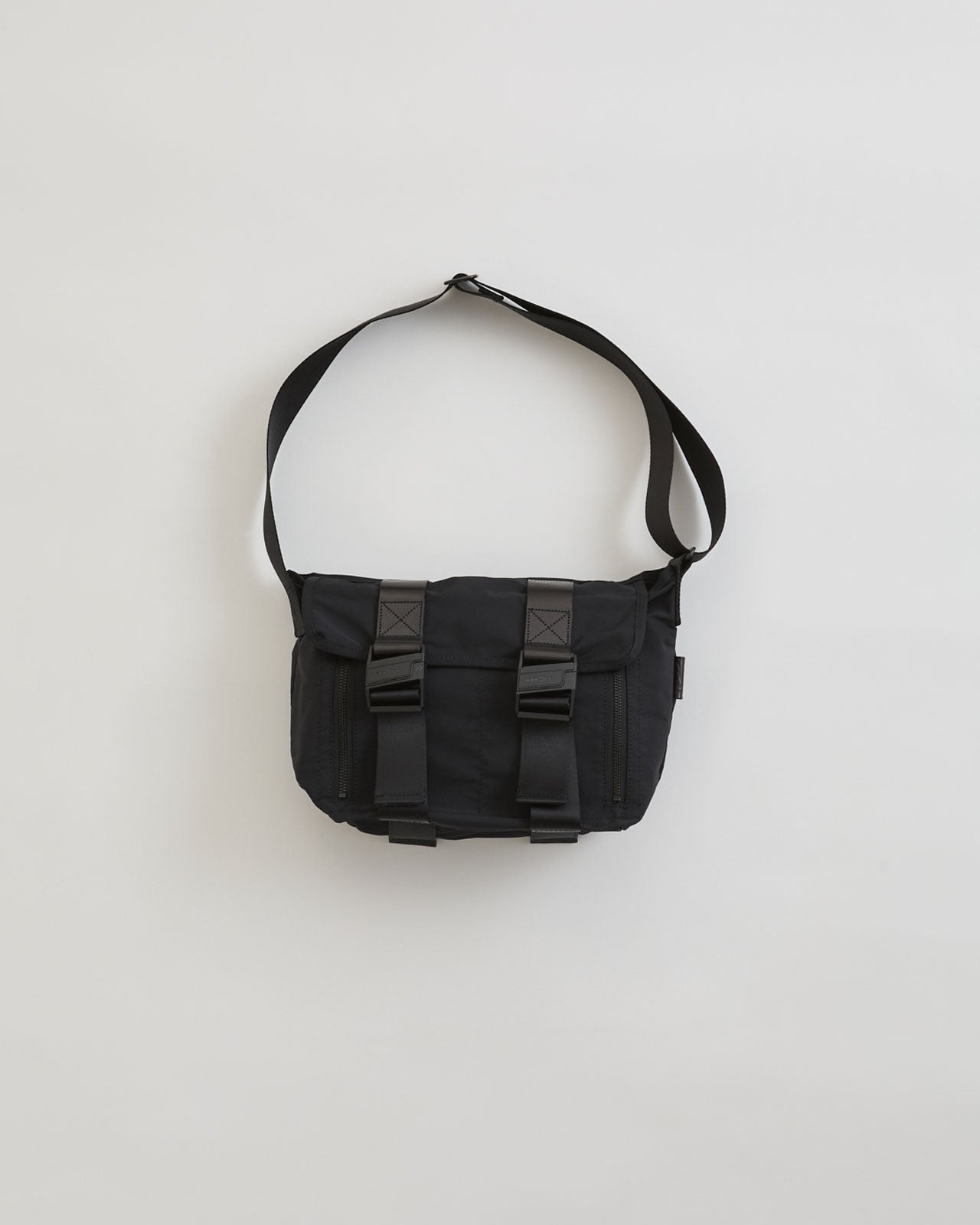 Shinzone（シンゾーン）/ AMIACALVA（アミアカルヴァ）】MESSENGER BAG