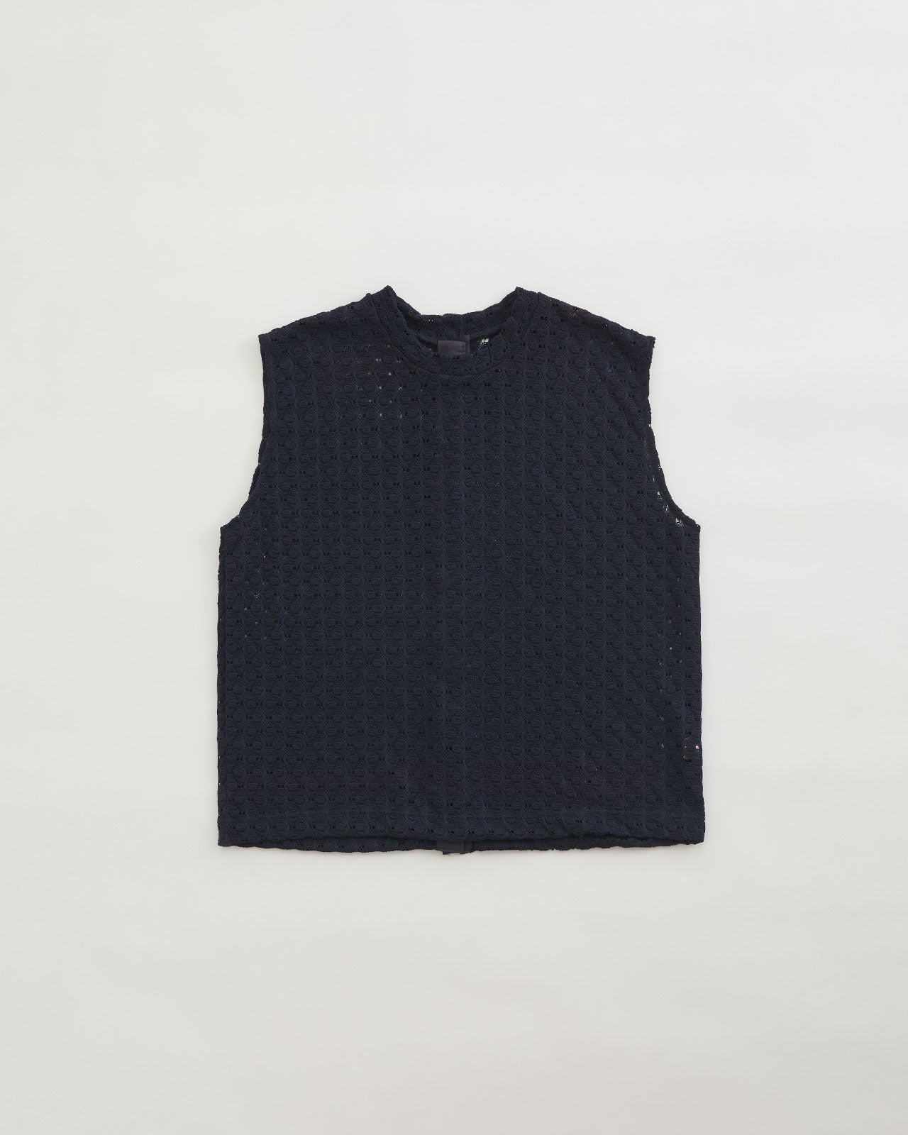 40%OFF】MEYAME FRONT & BACK LACE SLEEVELESS – Shinzone