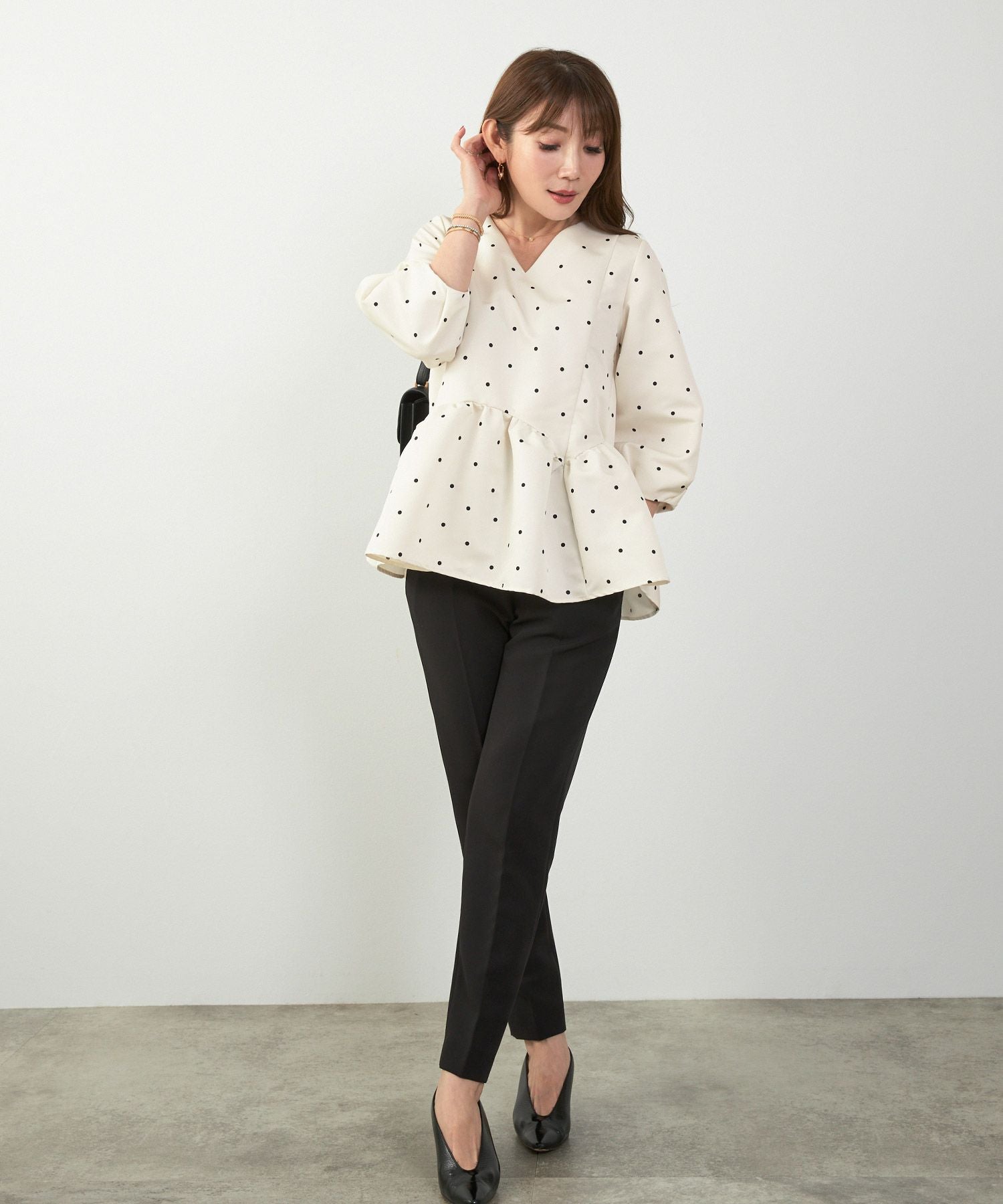 限定Price！SALE スカラップ切り替え 8分袖 ブラウス Liala×PG 全10色