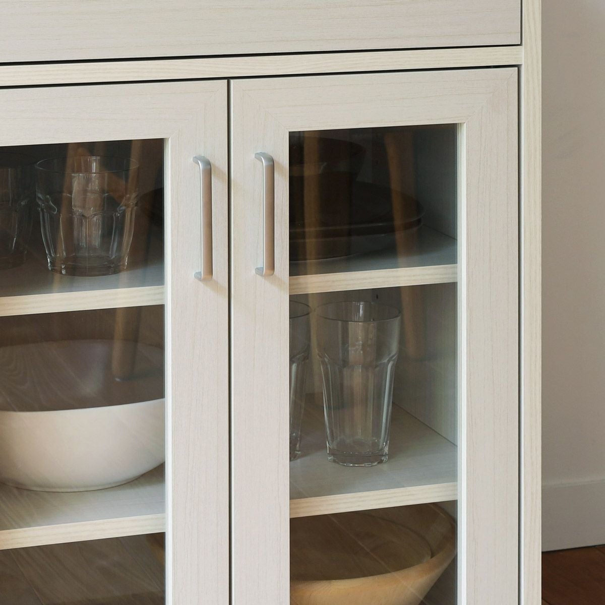 キャビネット 棚 幅57cm 高さ80cm ホワイト 白木目 ガラス扉付 引出