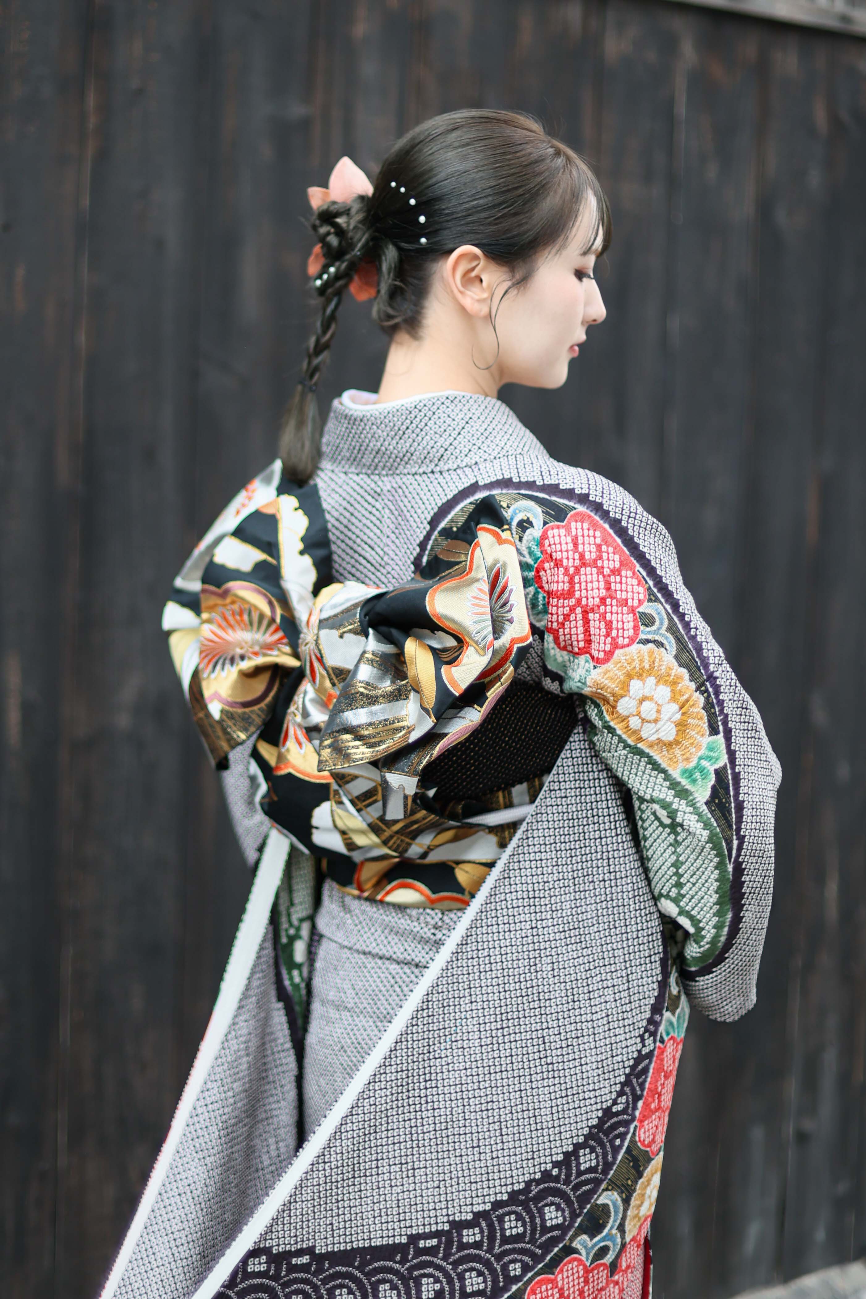 花唐草と総絞り｜京都の成人式振袖・卒業式袴レンタル シュハリスキョウト