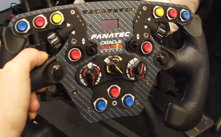 FANATECがRedbull公式ライセンスのフォーミュラ型ステアリング