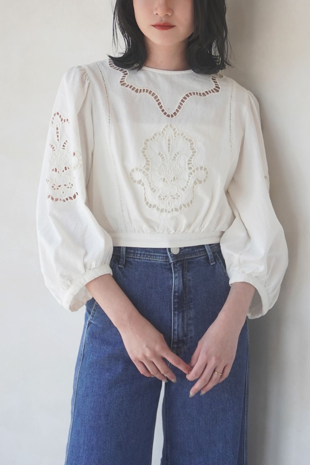 CASA FLINE - HANDCUT EMBROIDERY TOPS / ハンドカット ワーク刺繍