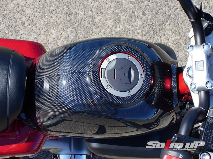 モンキー125 ソリッドタンクカバー(カーボン平織り) / ソリッドアップ