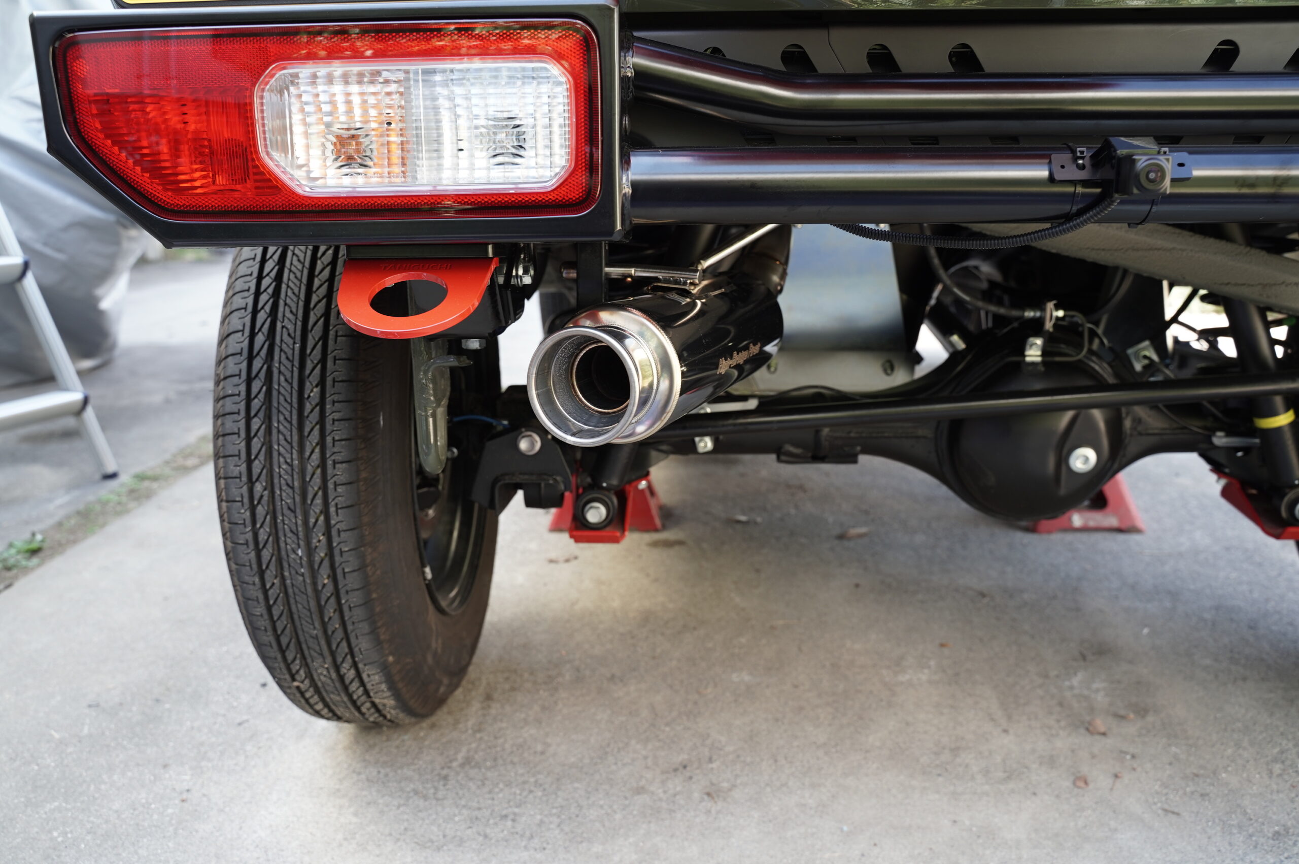 ジムニー(JB64)にハイブリッジファースト ジェントルマフラーを付ける