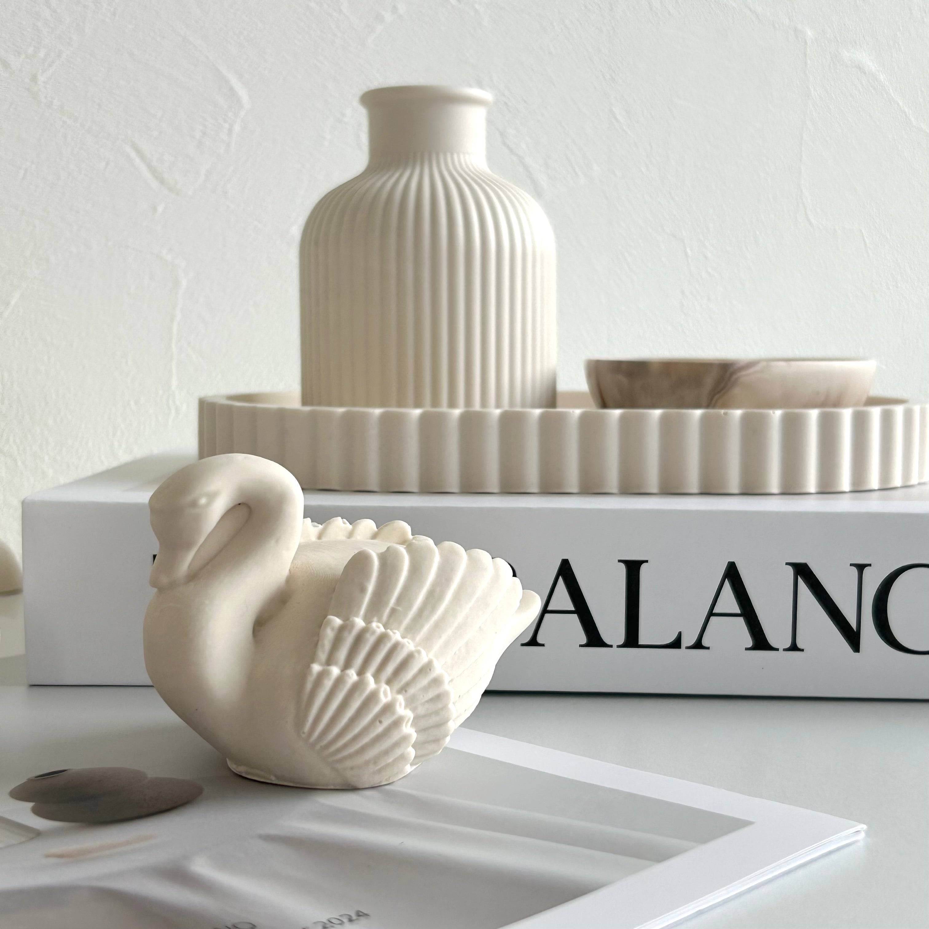 SWAN – Shoe Spring HOME