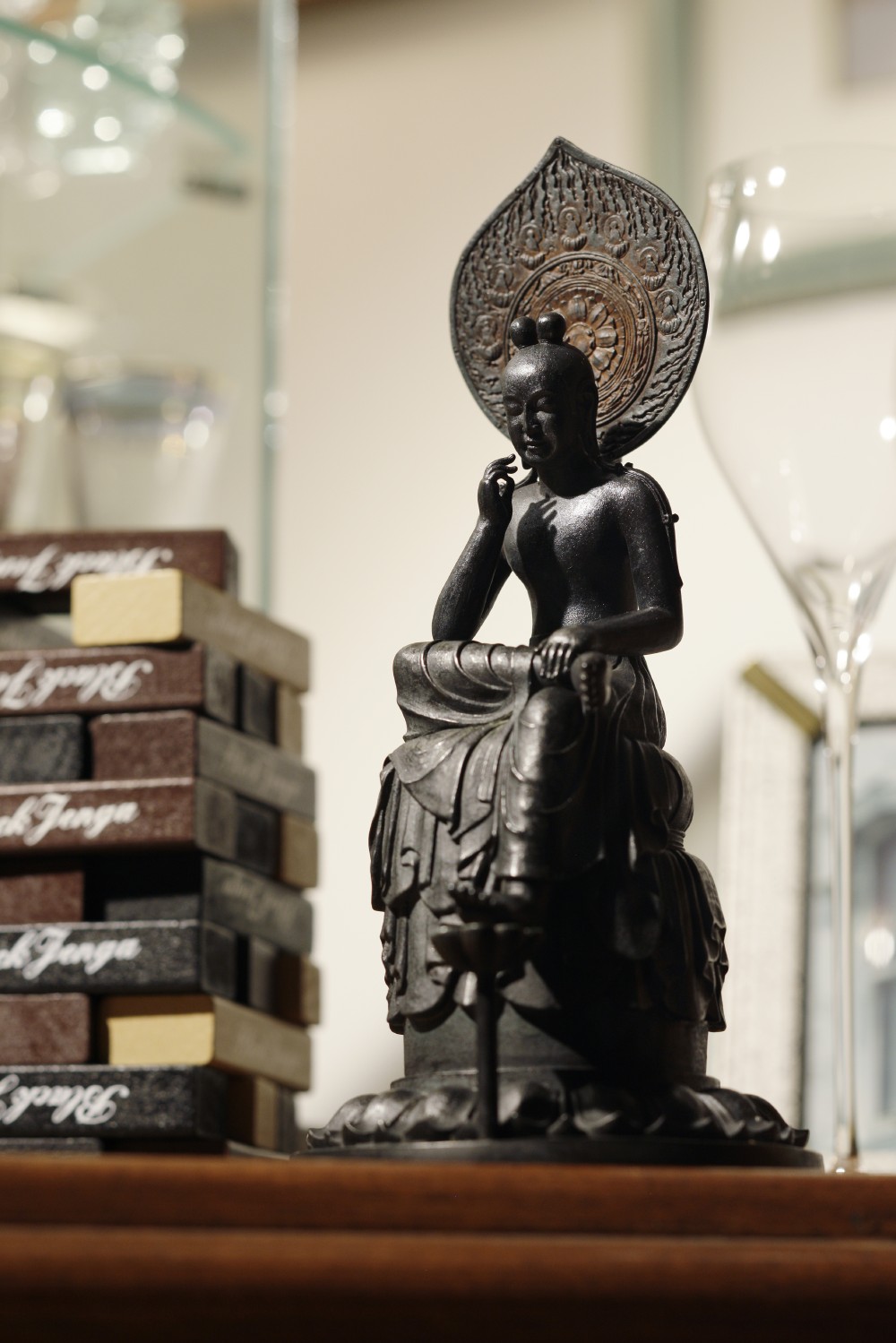 TanaCOCORO[掌] 菩薩半跏像 | 仏像フィギュアのイスムウェブショップ