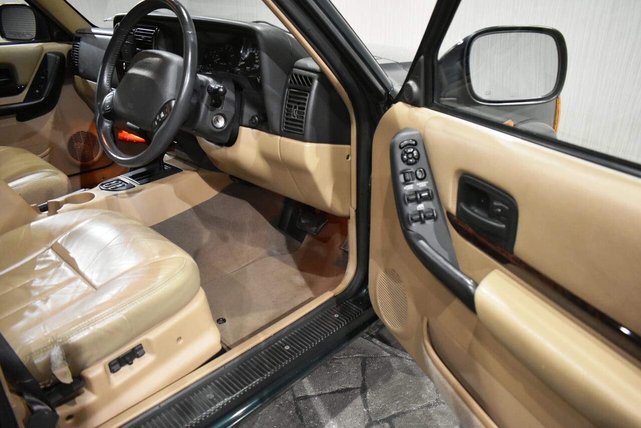 入荷 ジープ チェロキーXJ | SSS corporation