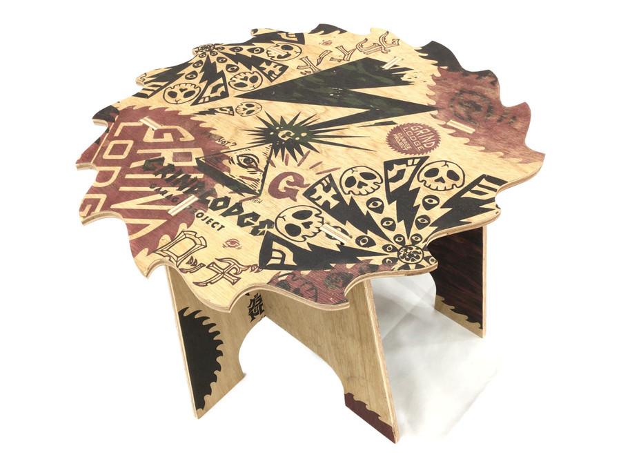 生刷りの味がたまりません！グラインドロッヂのスツールご紹介