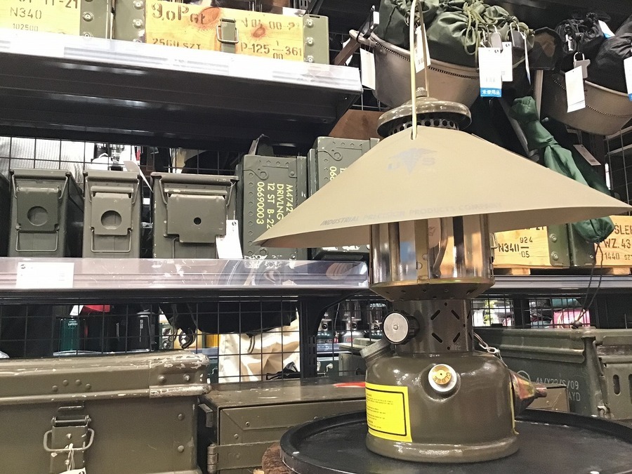 希少なシェード付きのSMP社製のUSミリタリーGIランタン[2019.08.10発行