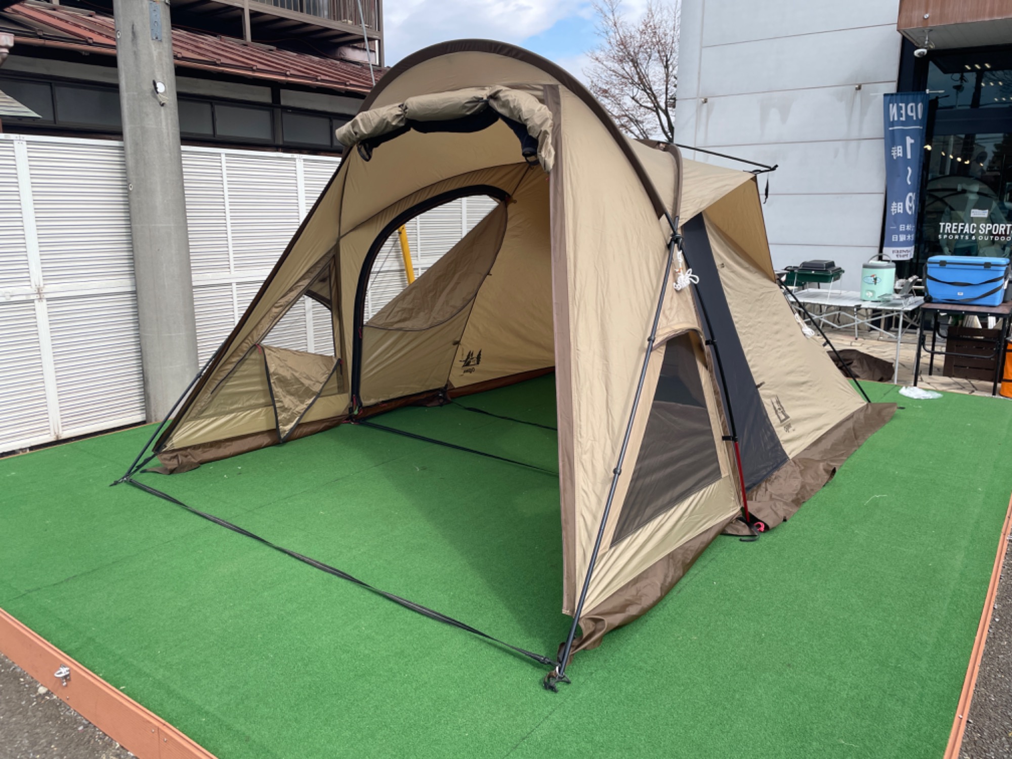 ソロ・デュオキャンに最適！！コンパクトな2ルームテント ヴィガスⅡを