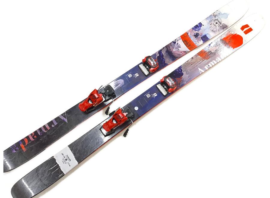 新雪・パウダー向けのファットスキー・フリースタイルスキーもお手頃