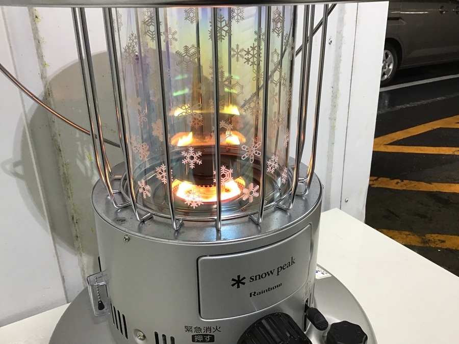 雪結晶映えるお洒落石油ストーブ！snow peak（スノーピーク