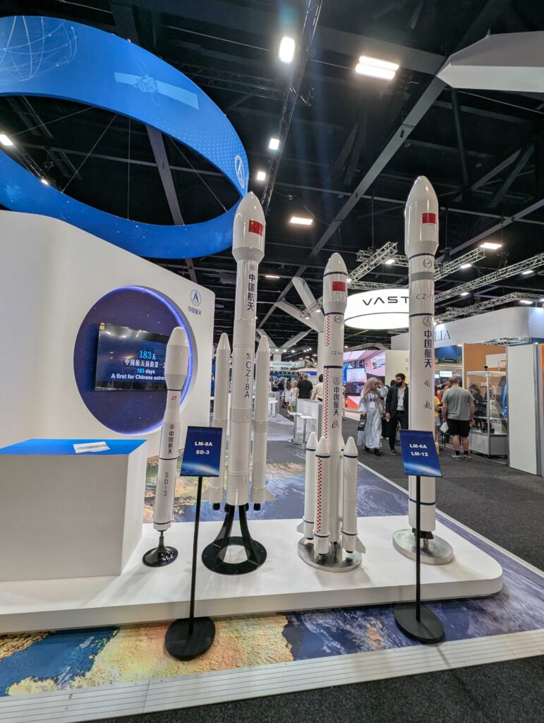 フォトレポート】国際宇宙会議（IAC 2025）の注目展示 〜ロケットから