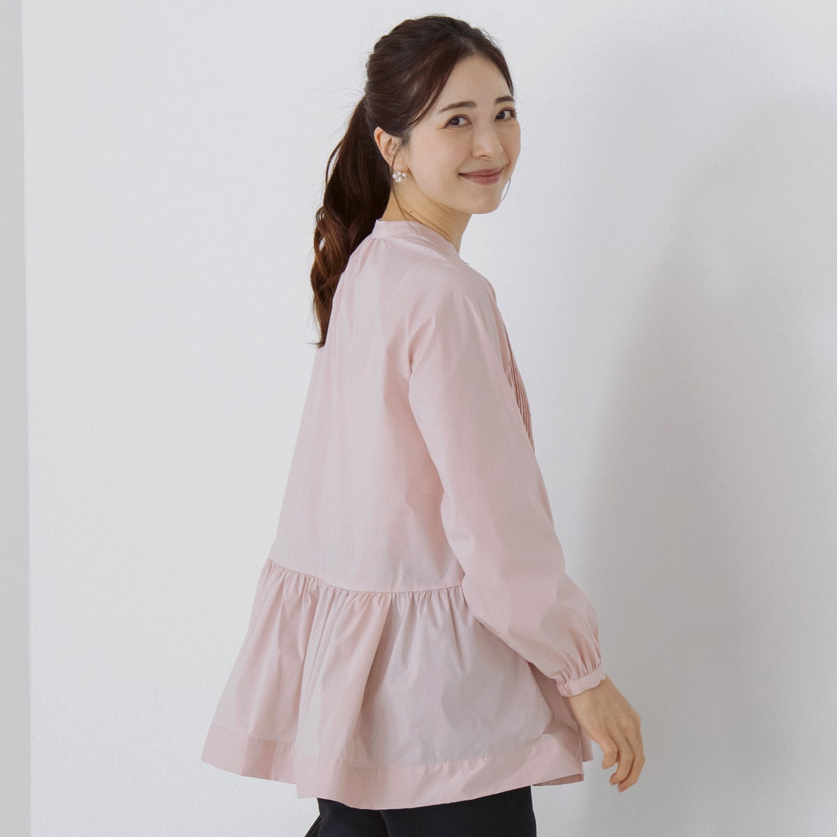 SONO】ウェイビータックパールブラウス【20250907】 | Spendard.com
