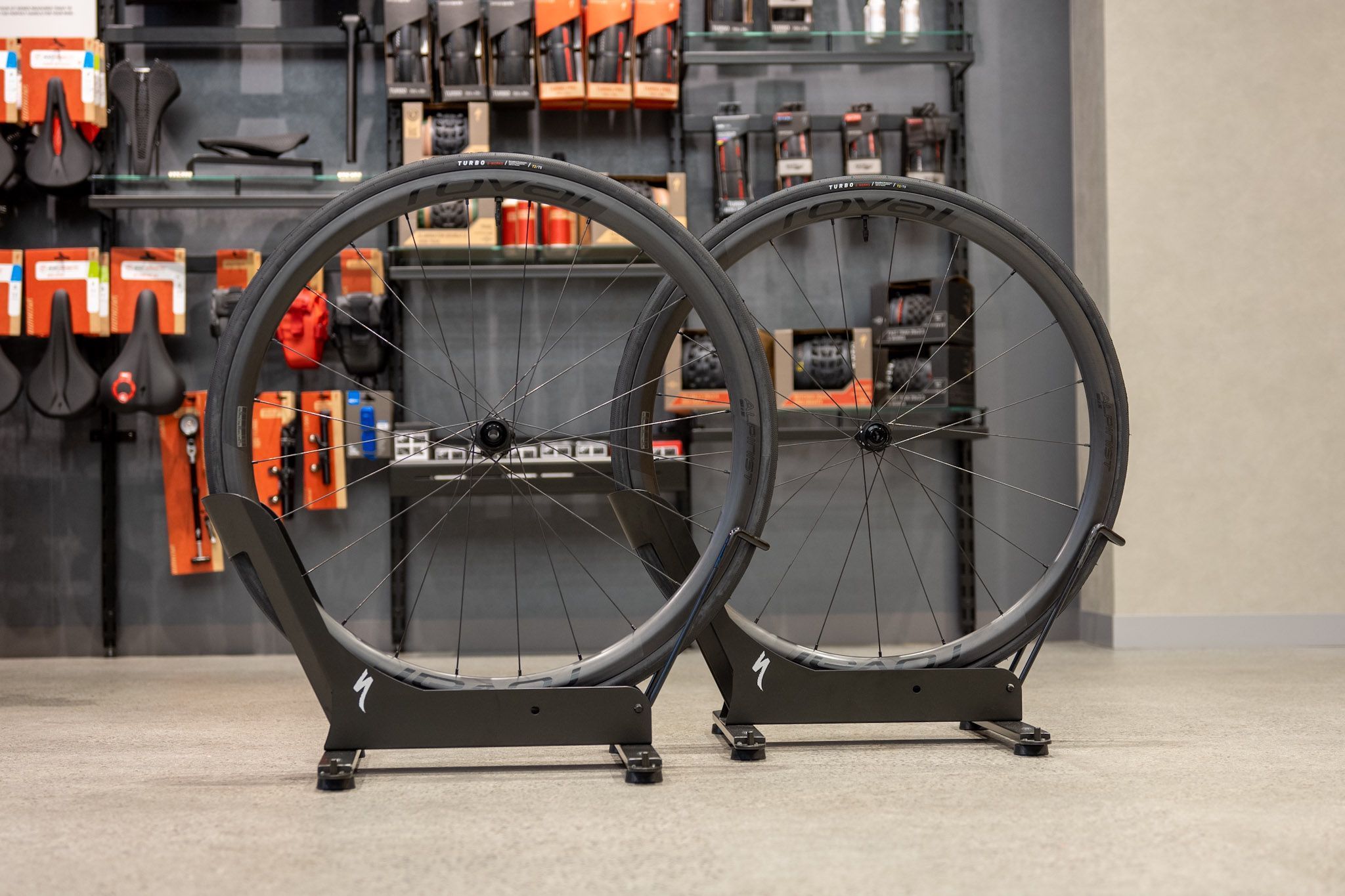 アップグレードに最適なホイール Alpinist CL II | スペシャライズド