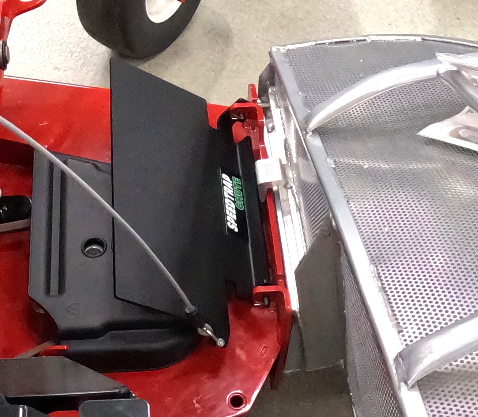 Speedtrap® Chute Blocker Exmark® Lazer Z® Next Gen Chassis