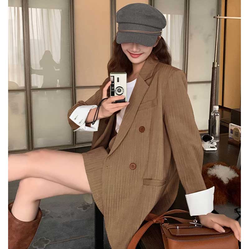 ストライプスカートスーツ(2colors)（茶・ベージュ）マニッシュな