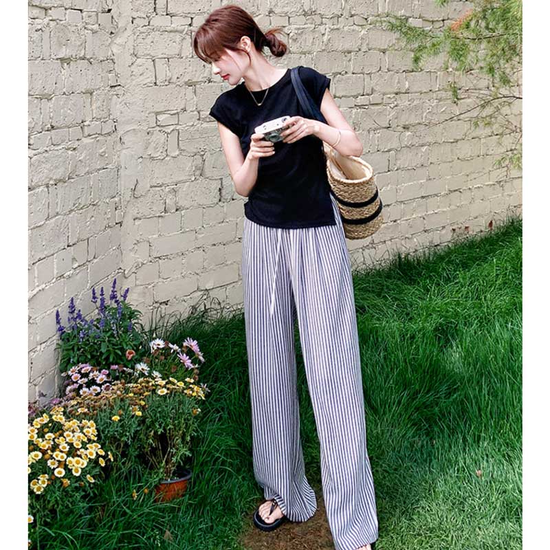 アシメスリットTシャツ×ストライプパンツ（黒・青）春/夏 こなれ感