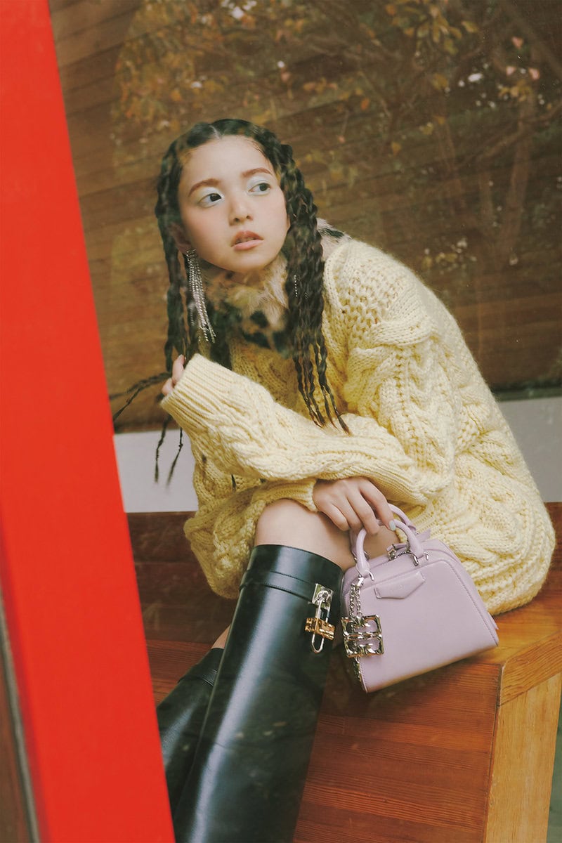 齋藤飛鳥】モダンな気分。ジバンシィの「ニットワンピ」を纏う | sweet