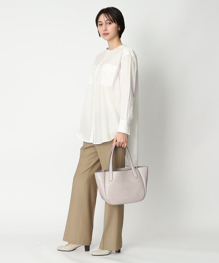 カーラ】レザートートバッグ M 本革（商品番号：P25-20319）（トート