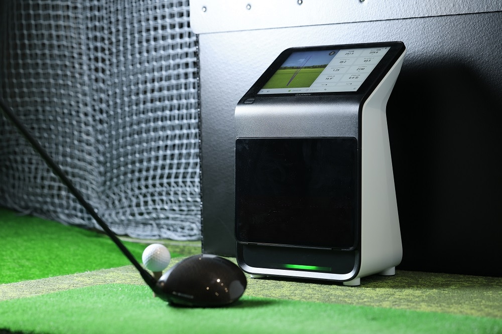 高精度で”オールインワン”の弾道測定器 ガーミン「アプローチR50」その