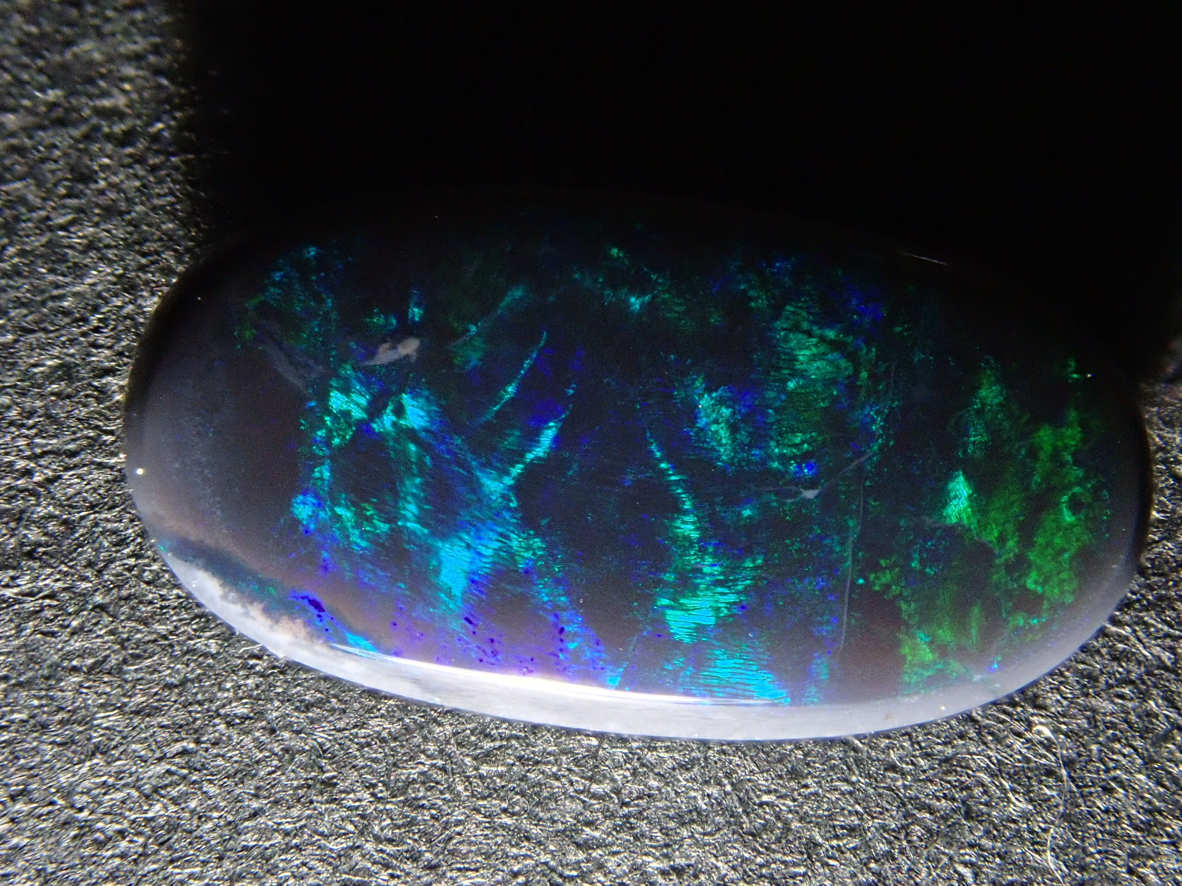 オーストラリア産ブラックオパール 1.091ctルース