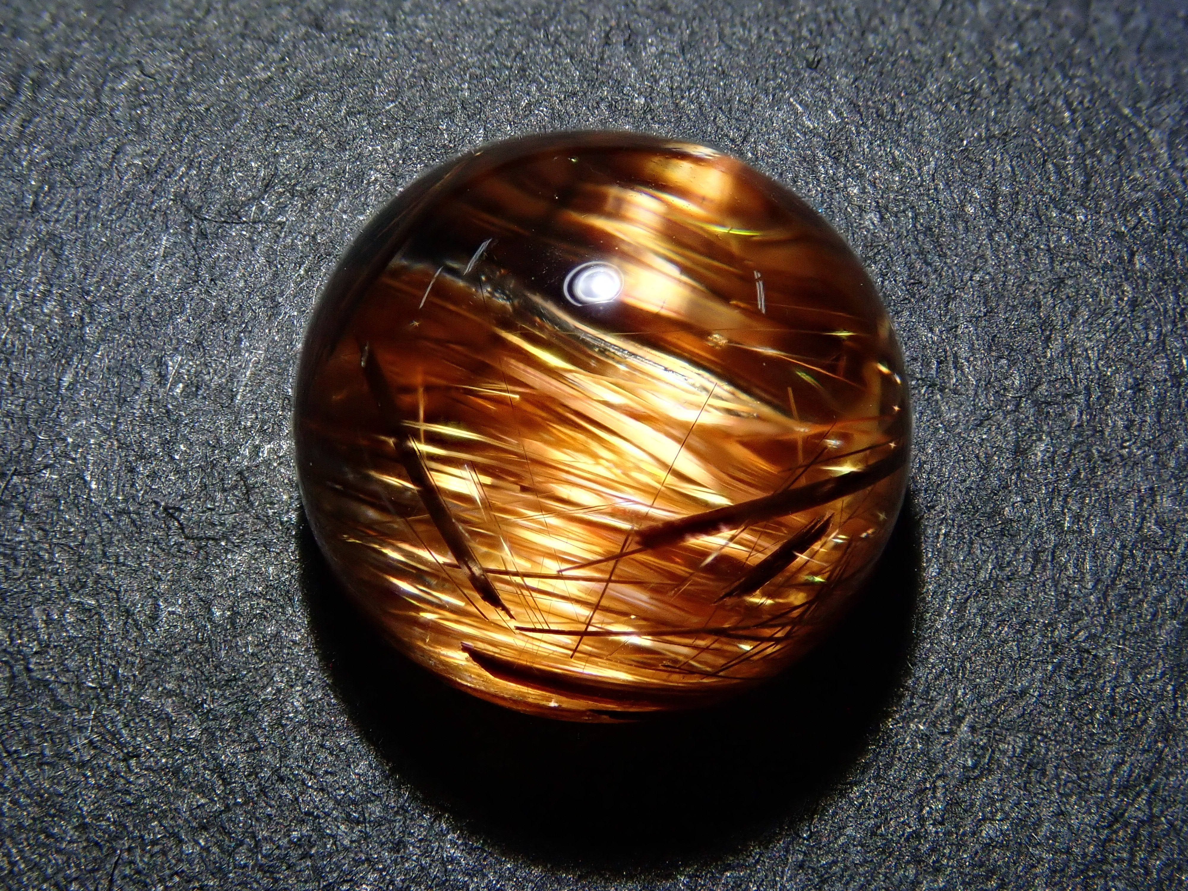 ブラジル産ルチルキャッツアイ 3.306ctルース