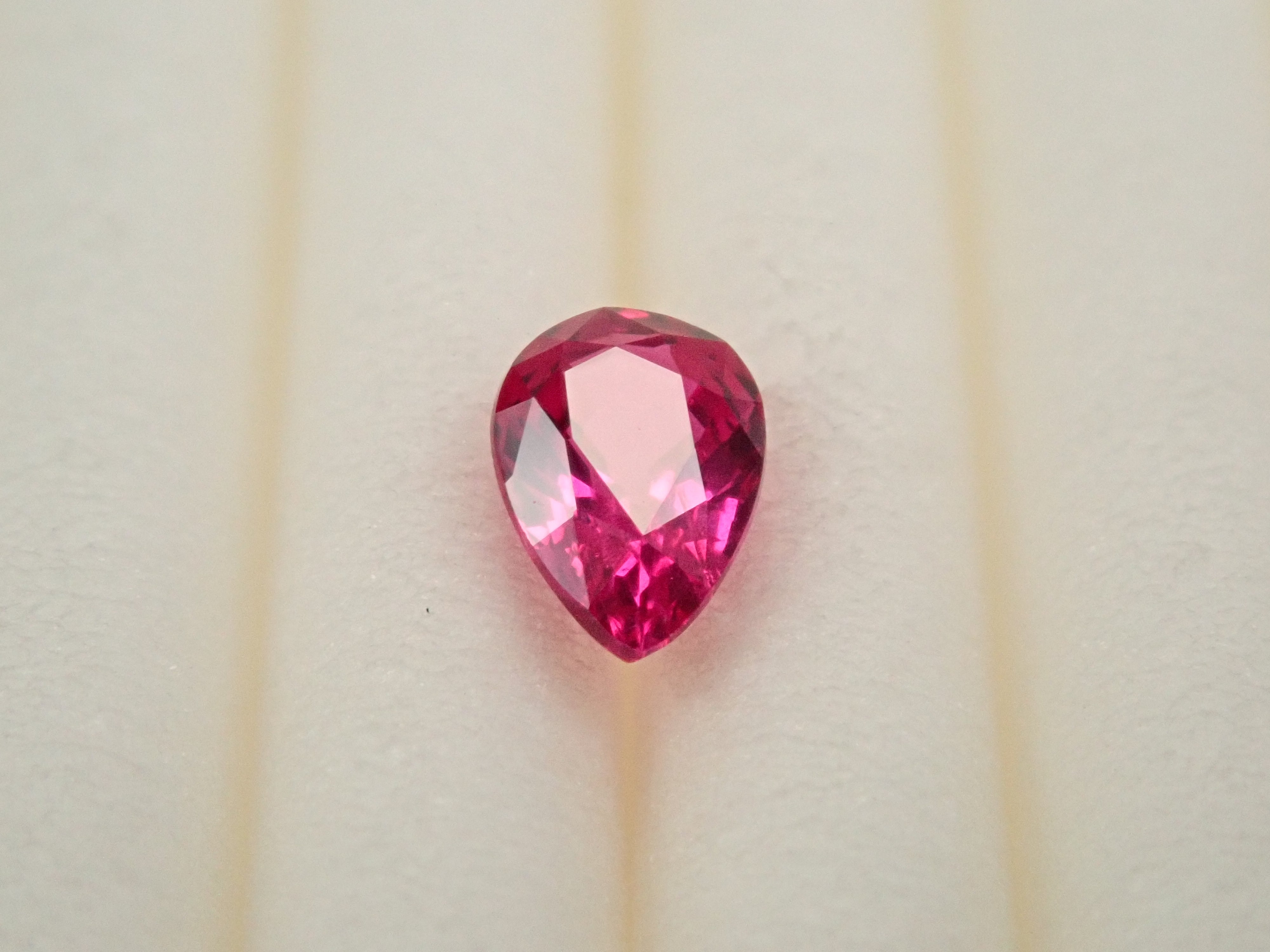 ビルマ産非加熱ルビー 0.227ctルース 日独鑑