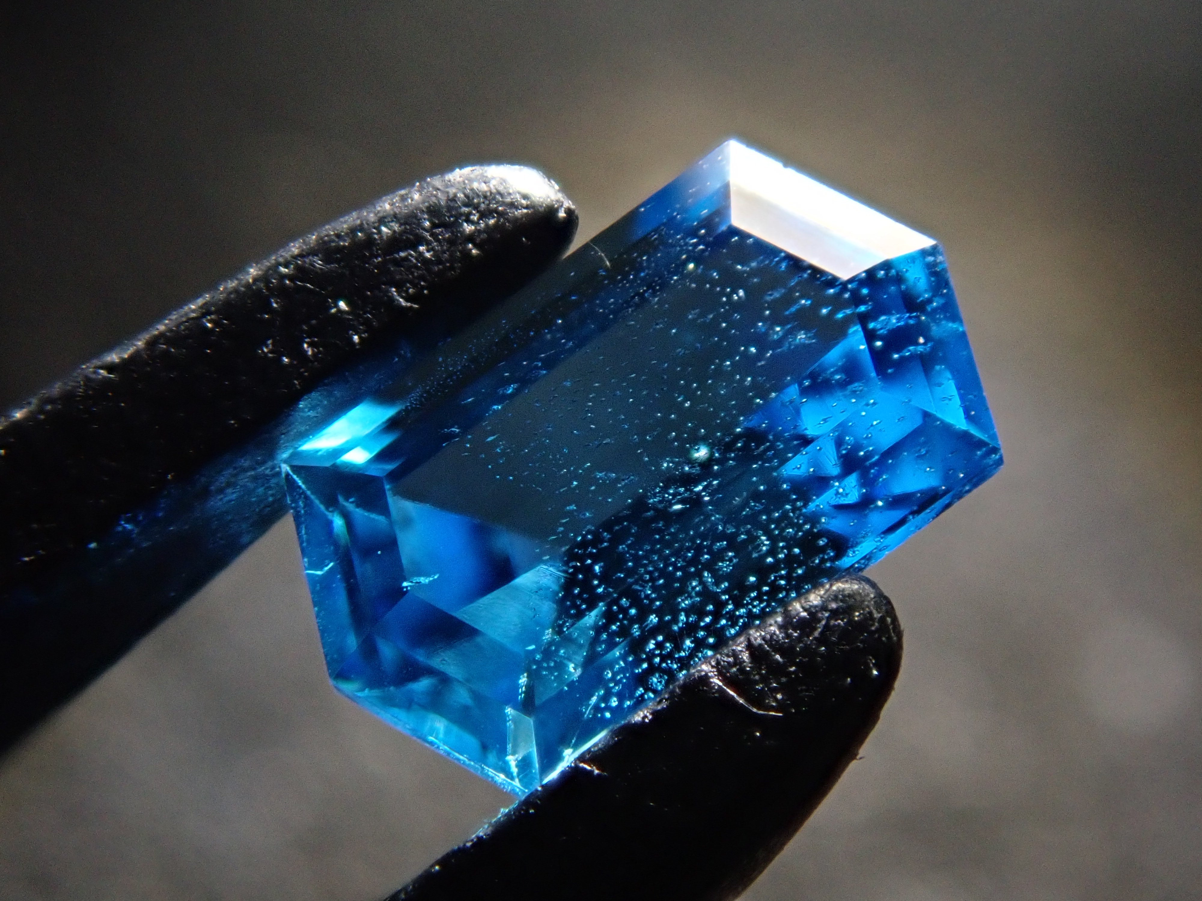 ブラジル産ラズライト（天藍石） 0.226ctルース 日独鑑